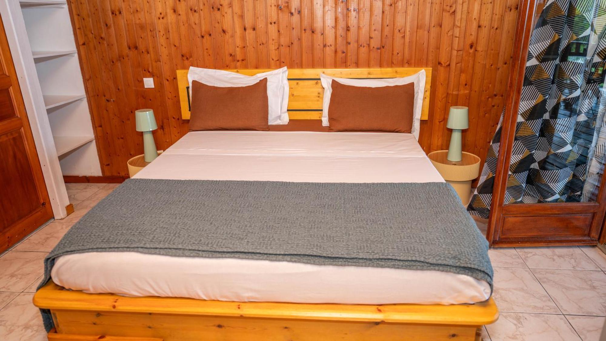 Jade Hotel And Spa Bandrele Ngoại thất bức ảnh