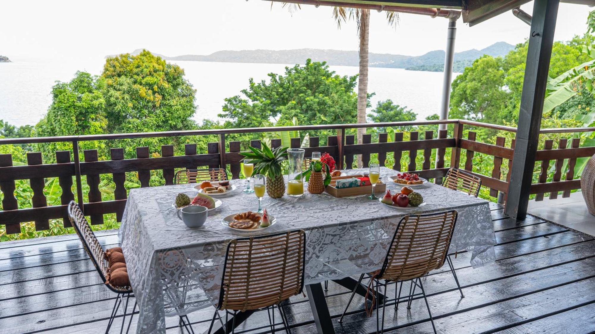 Jade Hotel And Spa Bandrele Ngoại thất bức ảnh