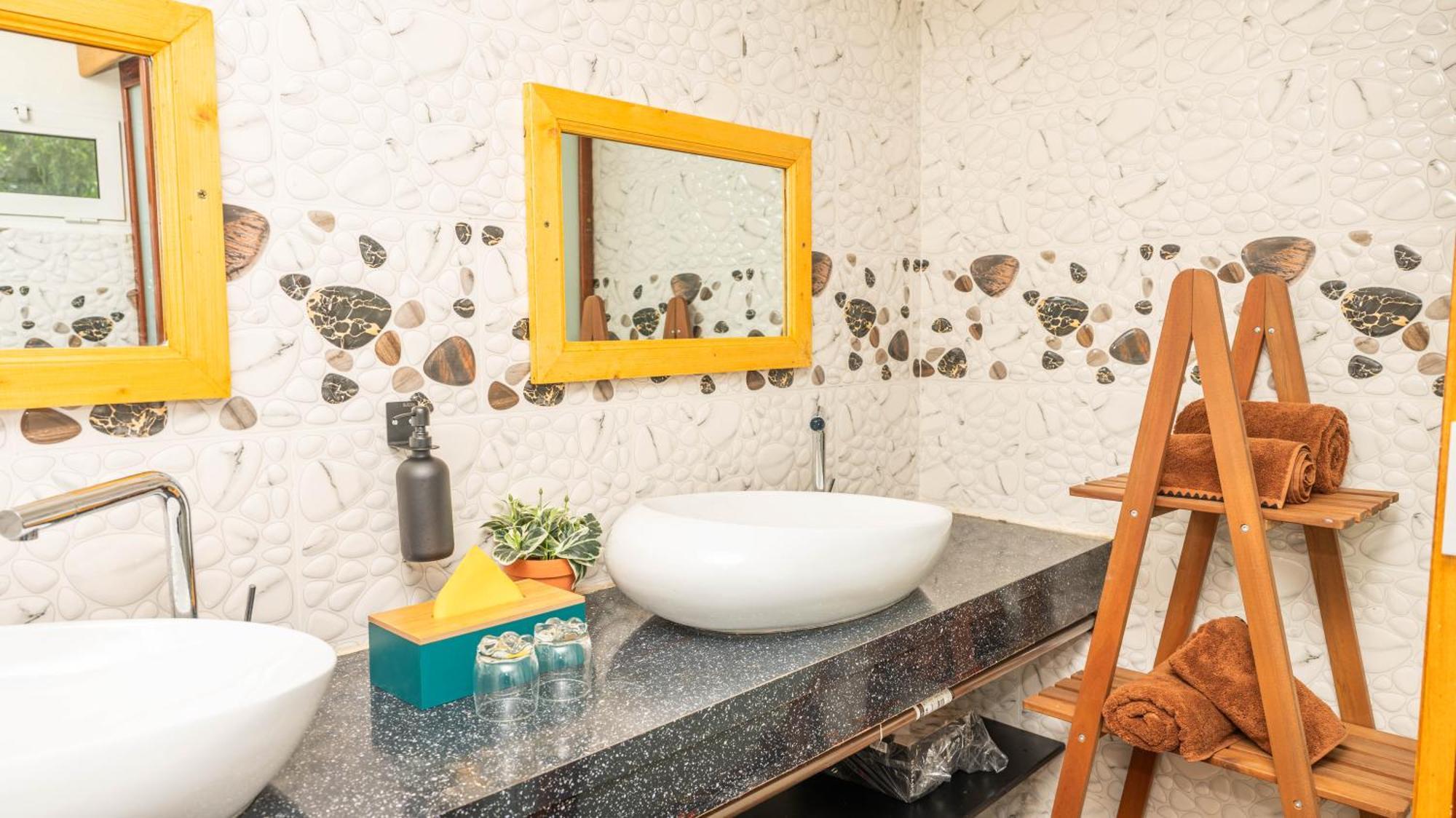 Jade Hotel And Spa Bandrele Ngoại thất bức ảnh
