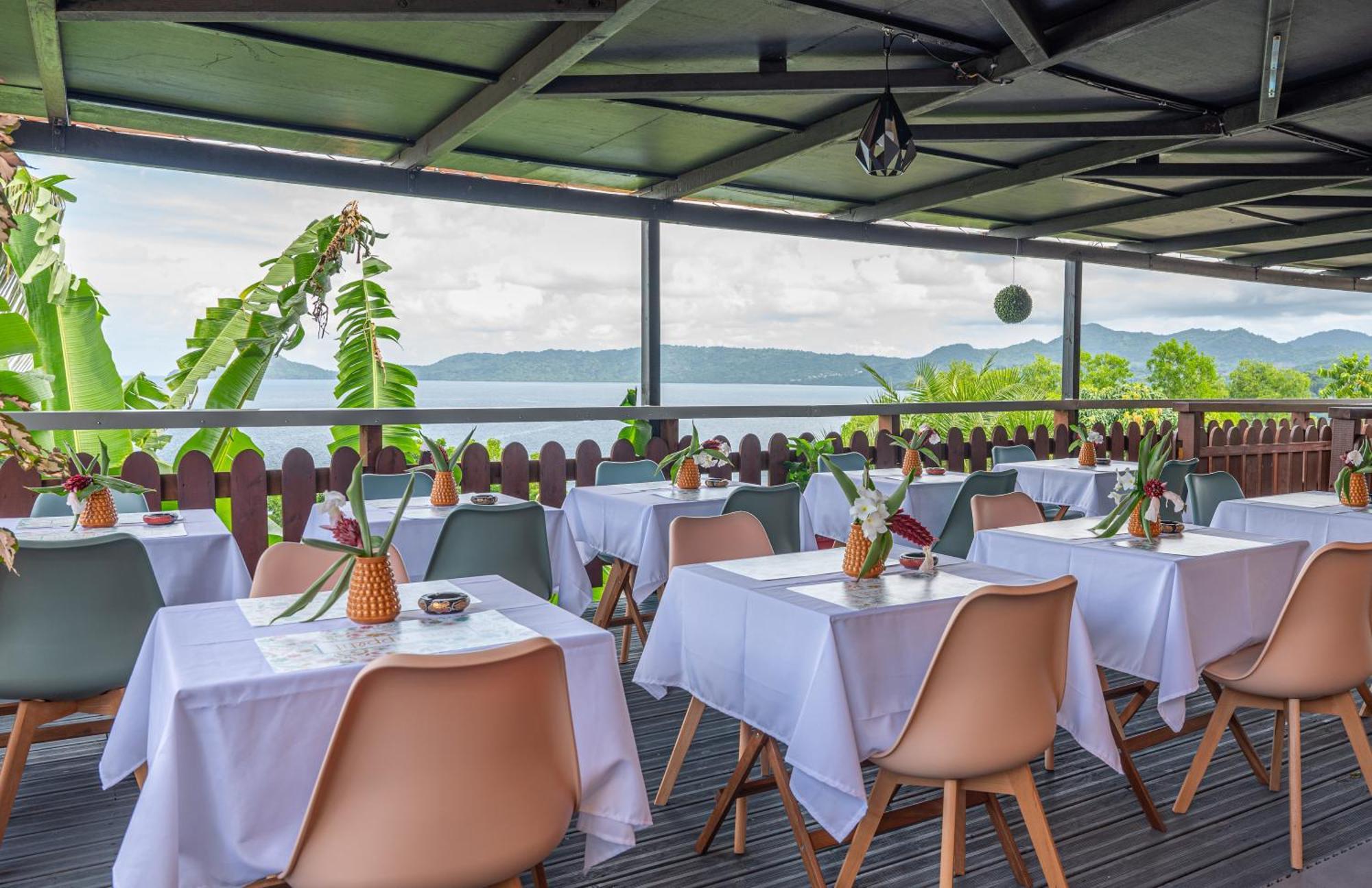 Jade Hotel And Spa Bandrele Ngoại thất bức ảnh