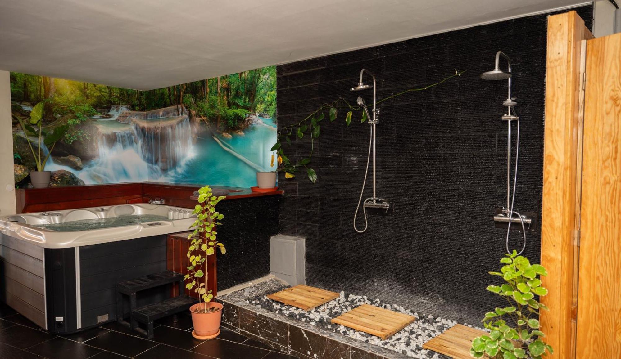 Jade Hotel And Spa Bandrele Ngoại thất bức ảnh
